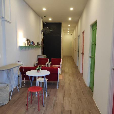 Ez Lodgings Kampong Gadong Buitenkant foto