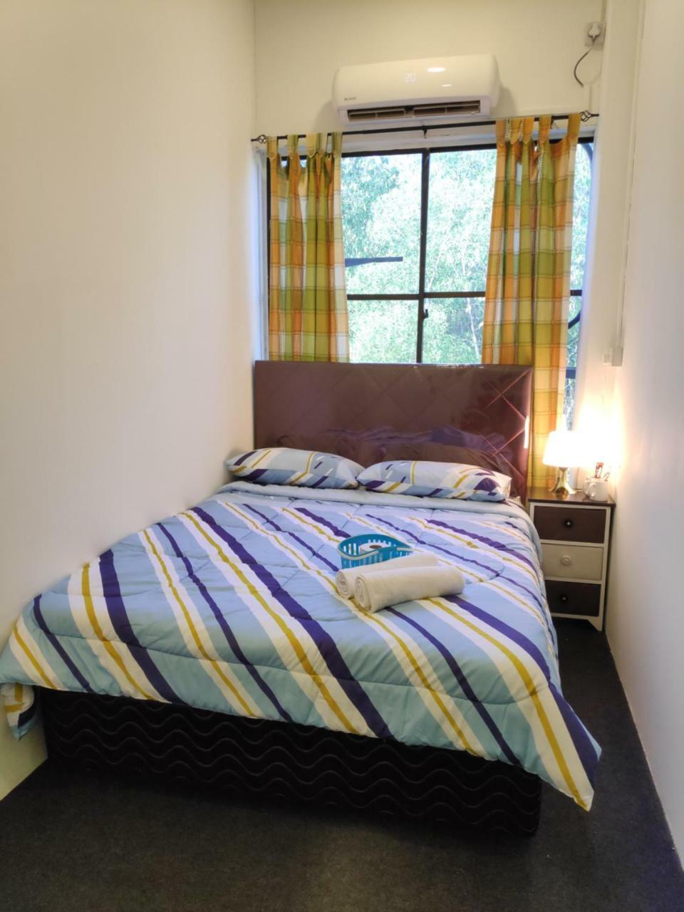 Ez Lodgings Kampong Gadong Buitenkant foto
