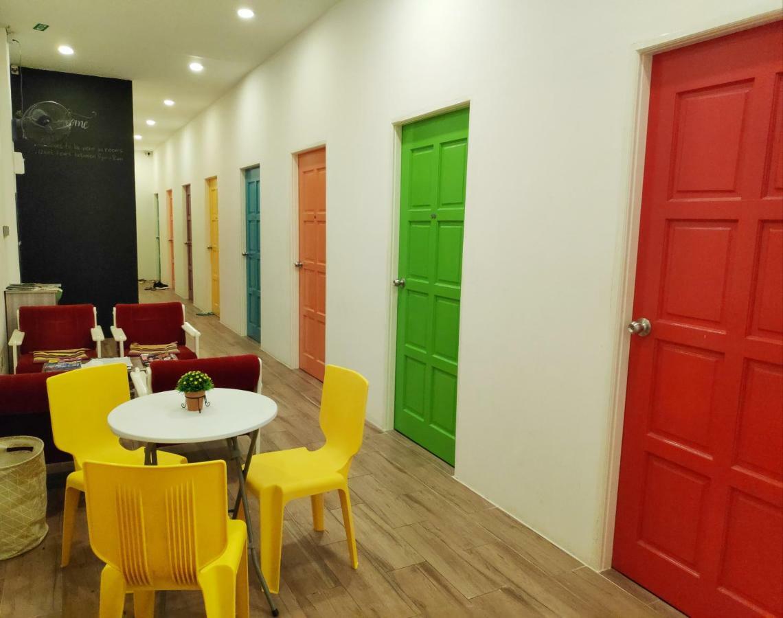 Ez Lodgings Kampong Gadong Buitenkant foto