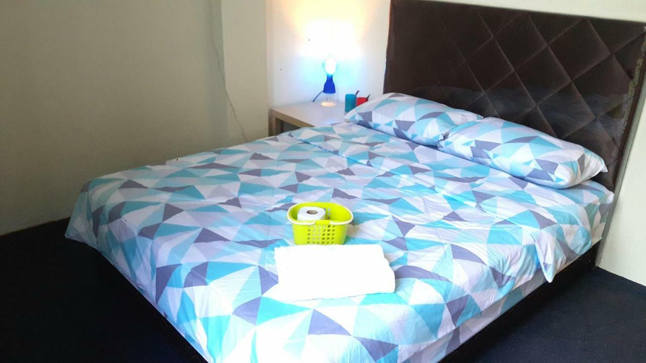 Ez Lodgings Kampong Gadong Buitenkant foto